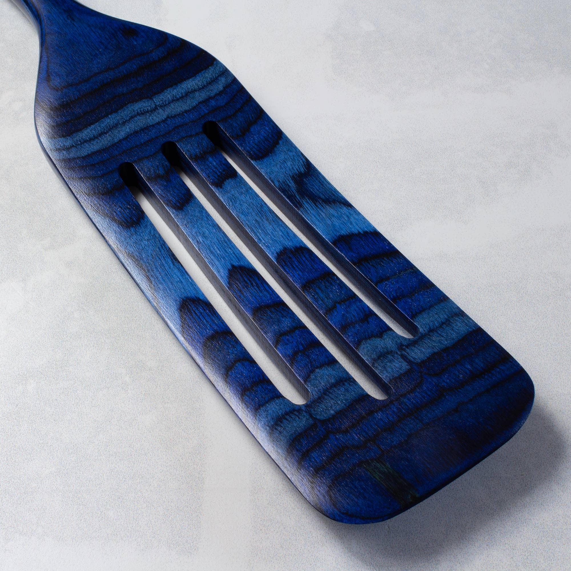 Totally Bamboo - Venta al por mayor Espátula/volteador - Espátula ranurada de madera colorida Baltique® Malta, 13"4