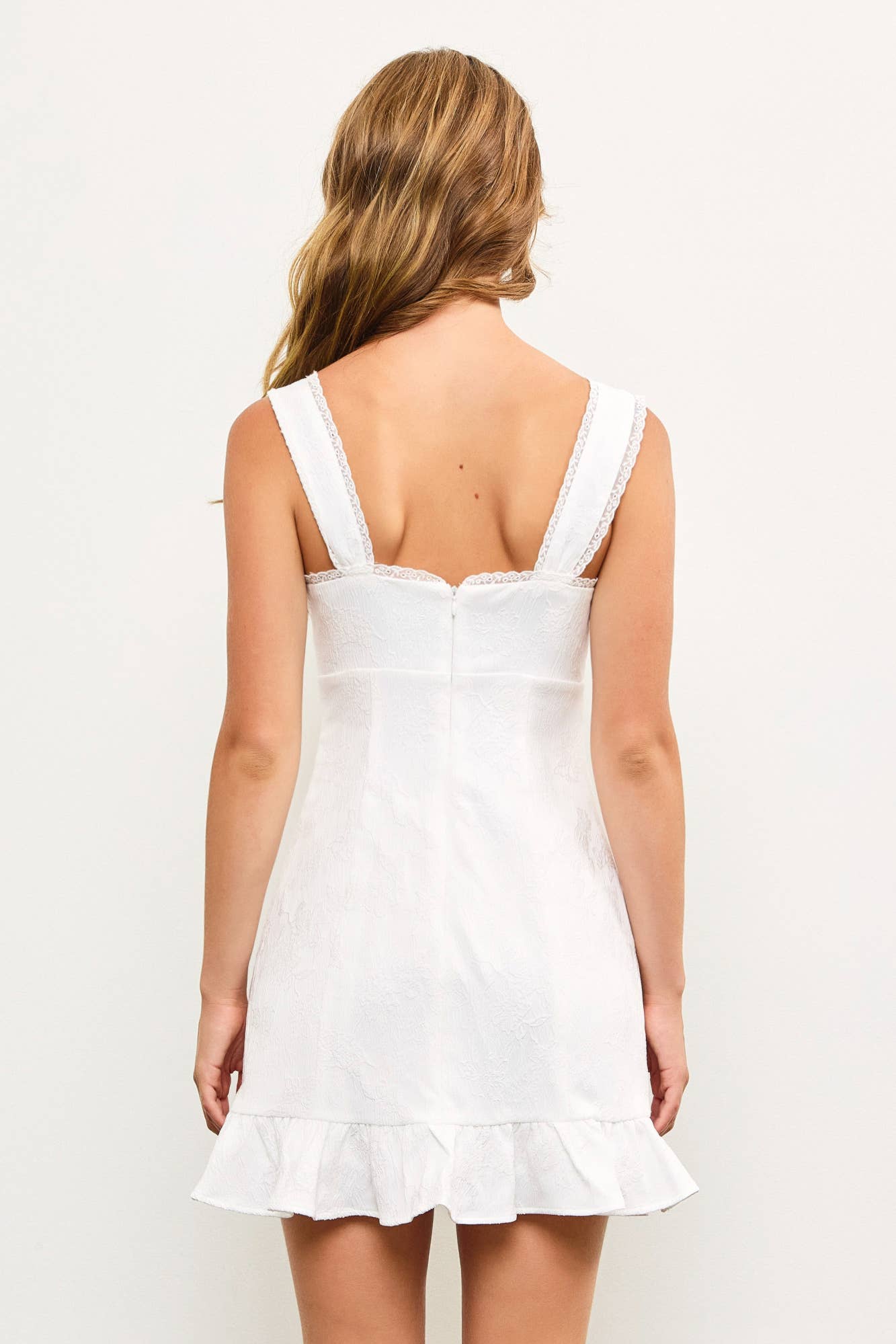 Mustard Seed – Engroshandel Kjole - Dame – Ærmeløs kjole med snøring og rynkede detaljer foran9