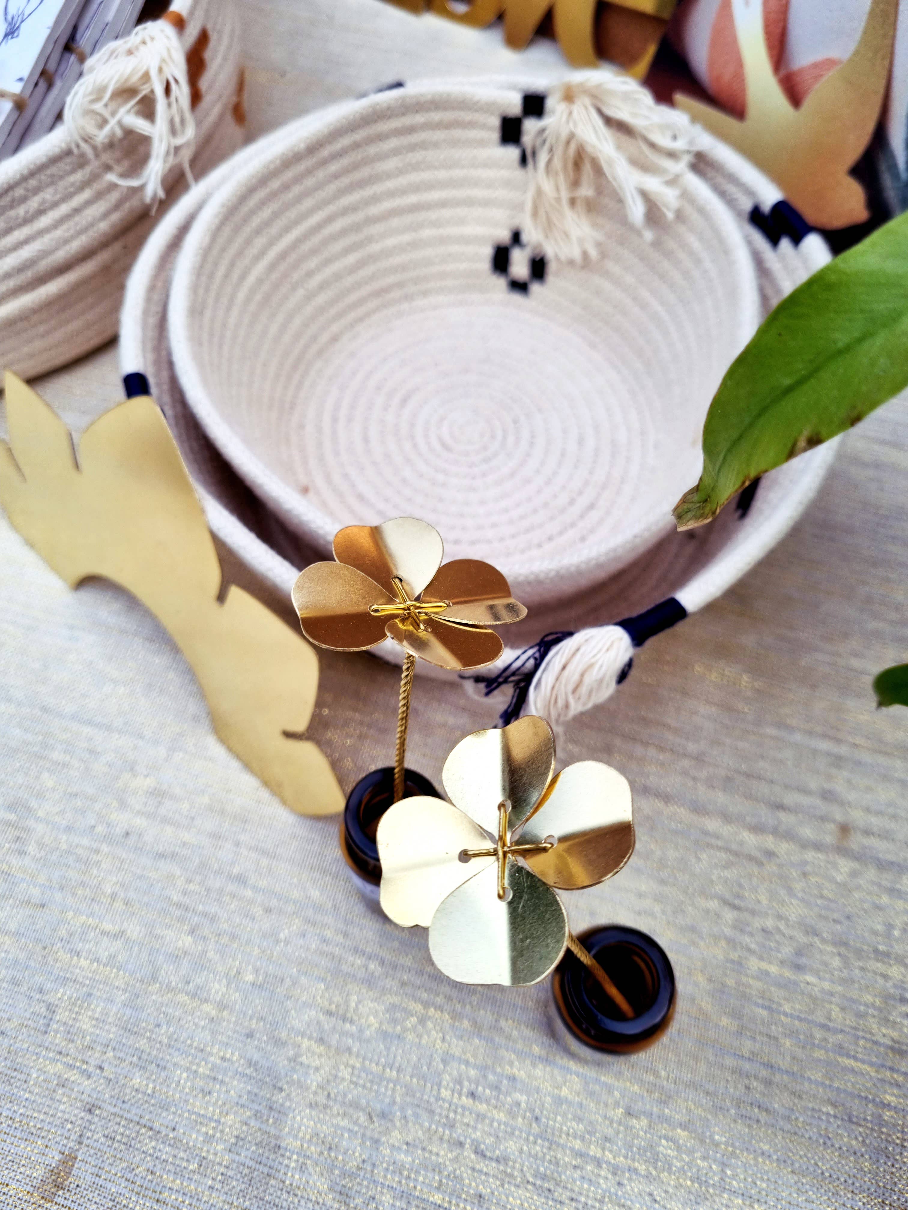 Delphine Plisson - Wholesale Decorative Tabletop Object - Four-leaf clover in brass2