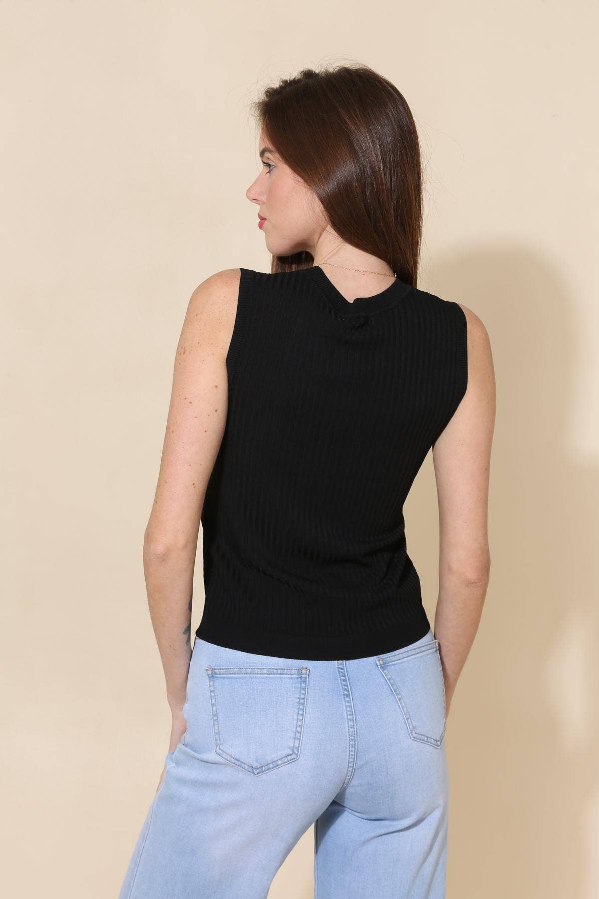 CHOKLATE PARIS – Großhandel Tanktop – Damen – Tanktop aus feinem Rippenstrick mit breiten Trägern - 88073