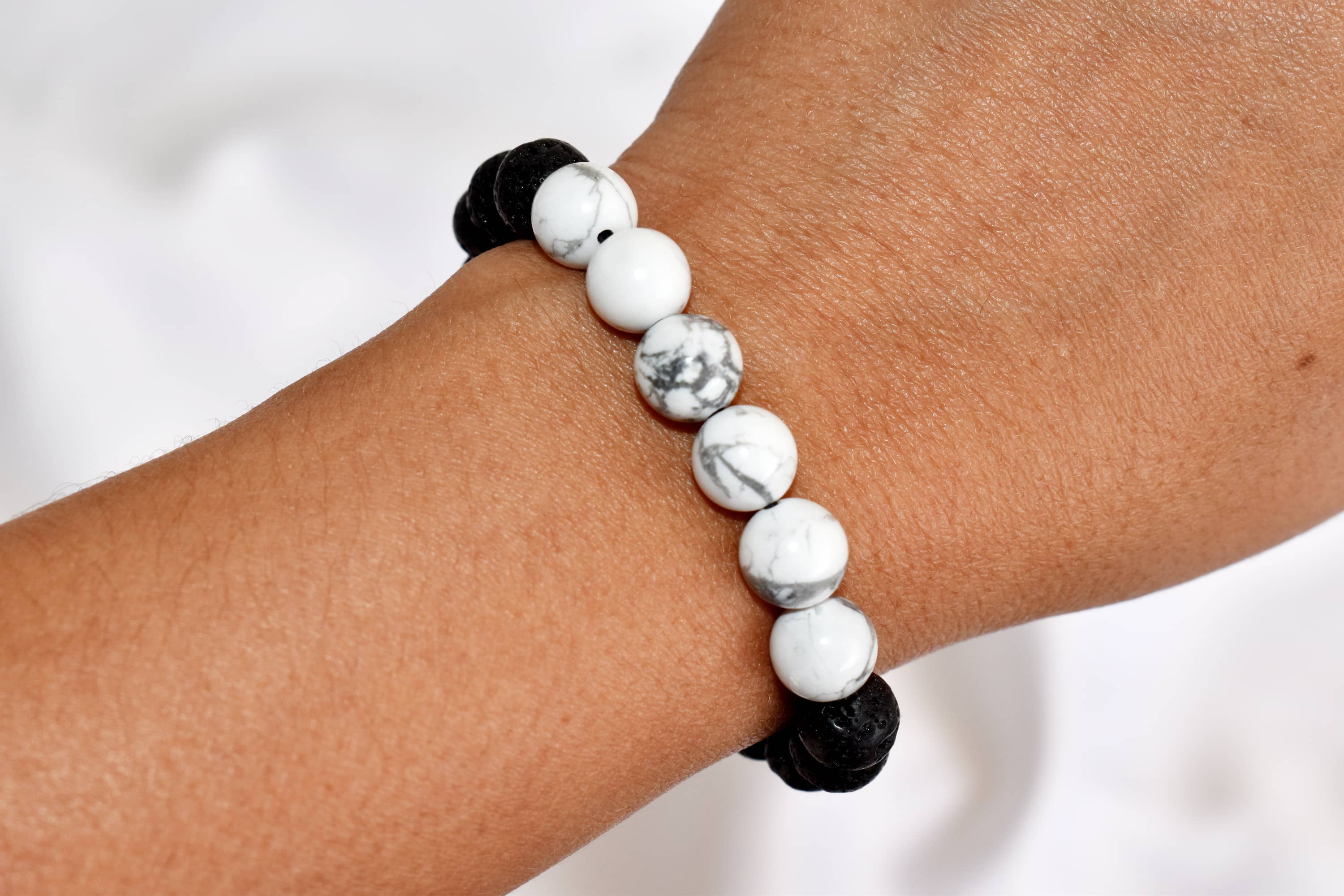 Soothing Crystals – wholesale Aromatherapy bracelet – Diffuser Bracelet | Lava with Howlite | Oil Diffuser1