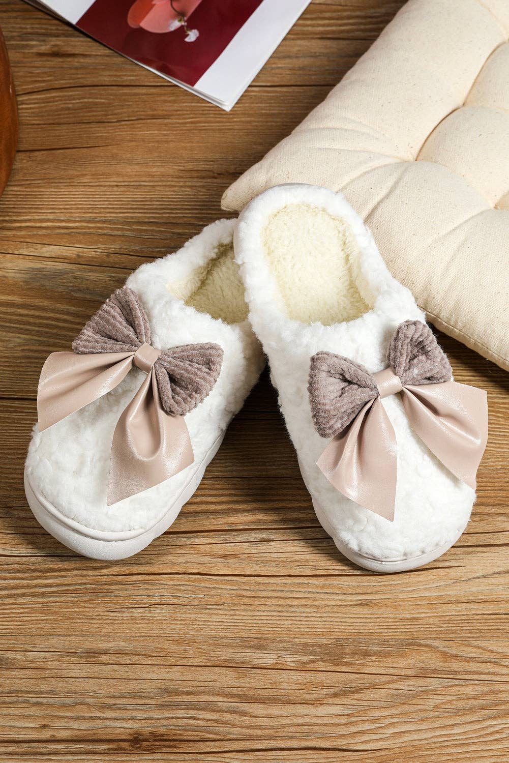 Lovesoft - Wholesale Slippers - Women's - White Contrast Bowknot Applique Plush Winter Slippers (Bow Colors May Differ by Batch)3
