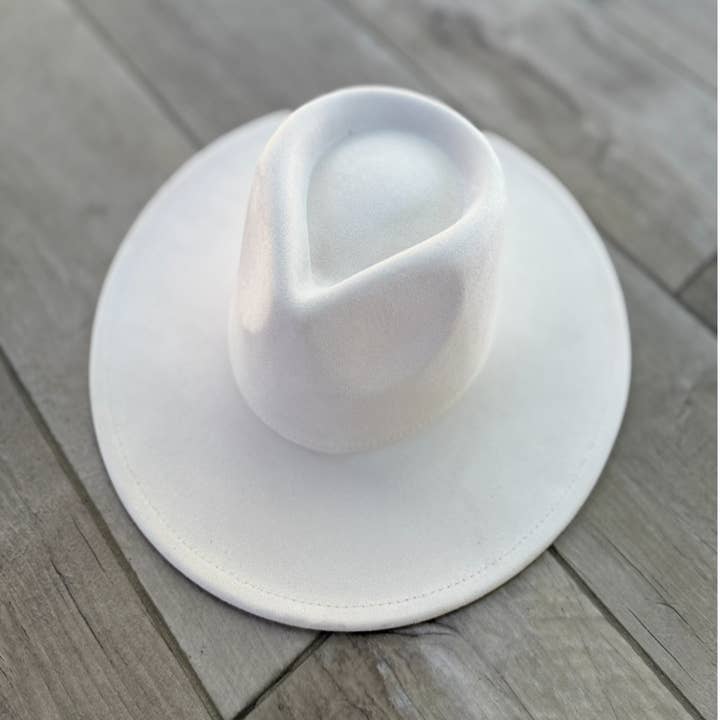 Queens INC - Wholesale Fedora - Women's - Vegan Suede Wide Brim Rancher Hat 1