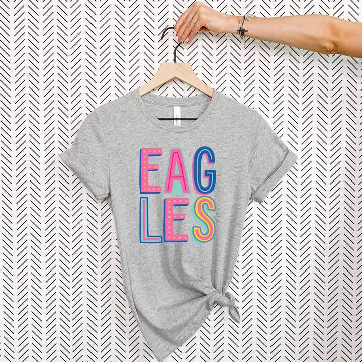 T-shirt gris Colorful Eagles pour la vente par Simply Tees