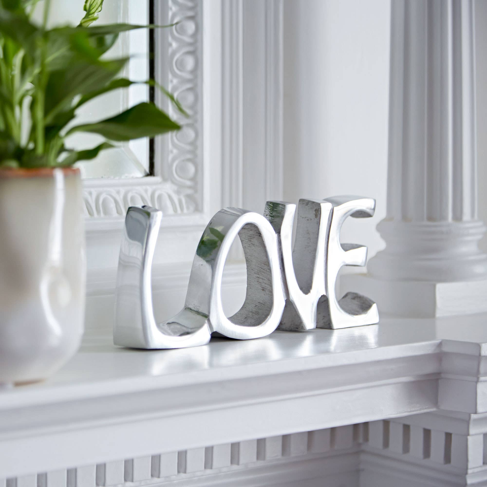 The Paper High Gift Company Limited – wholesale Sign – Recycled Metal LOVE Sign1