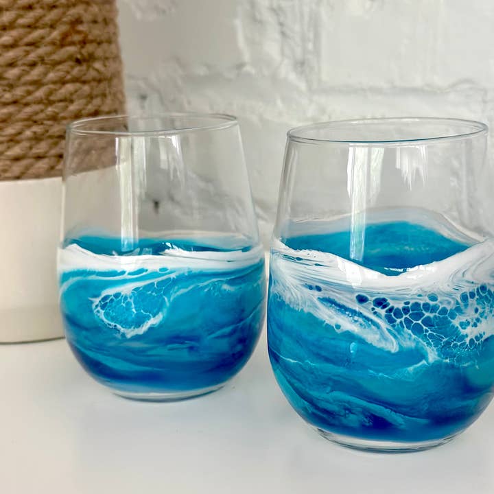 Artful Nests - Wholesale Wine Glass - Resin Wave Stemless Wine Glass - Beach Glassware5