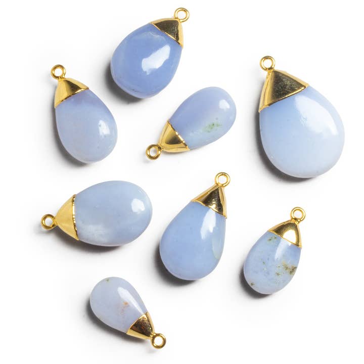 Pendentifs en calcédoine naturelle dorée - Lot de 8 pour la vente par The Bead Traders