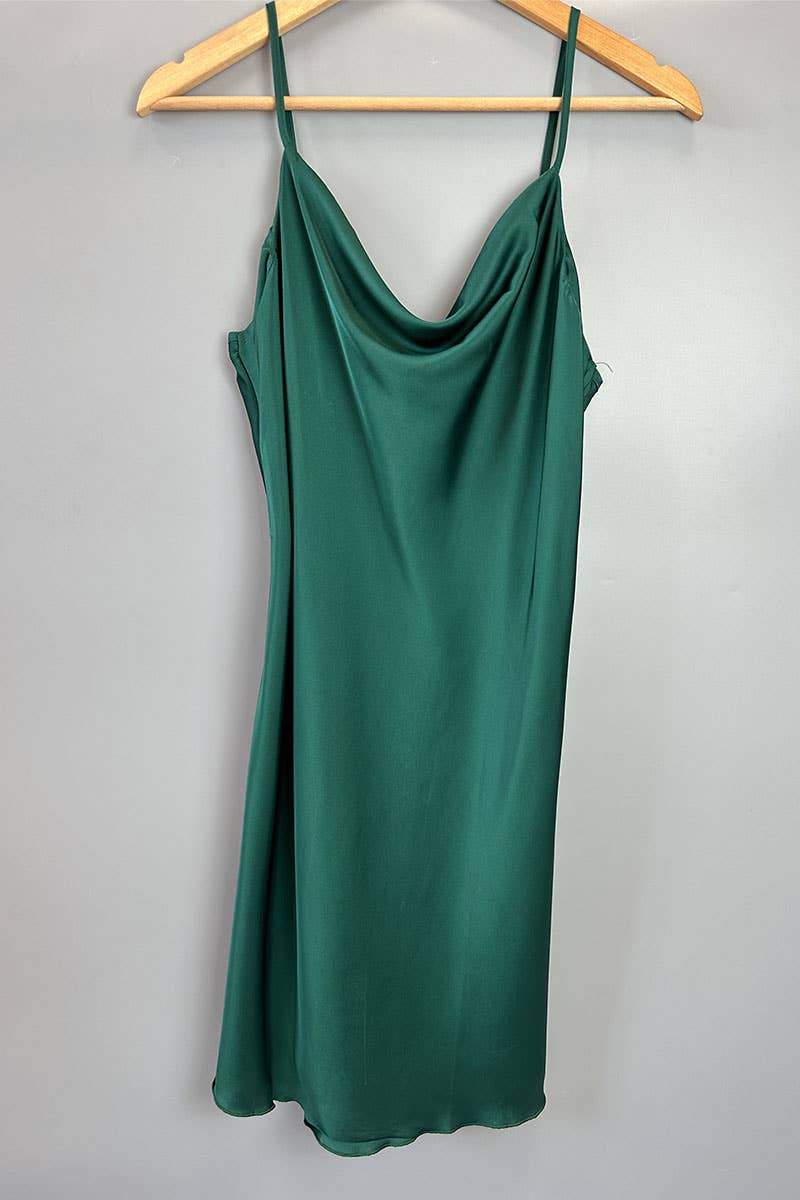 Assortito Set pigiama camicia da notte e accappatoio in seta imitazione in vendita all'ingrosso su Faire10