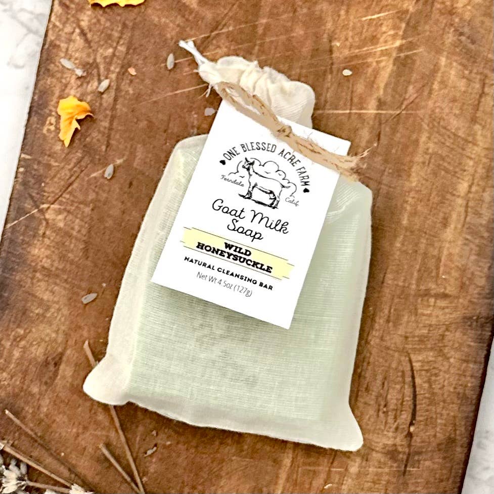 One Blessed Acre Farm - Vente Pains de savon - Savon au lait de chèvre et chèvrefeuille sauvage4