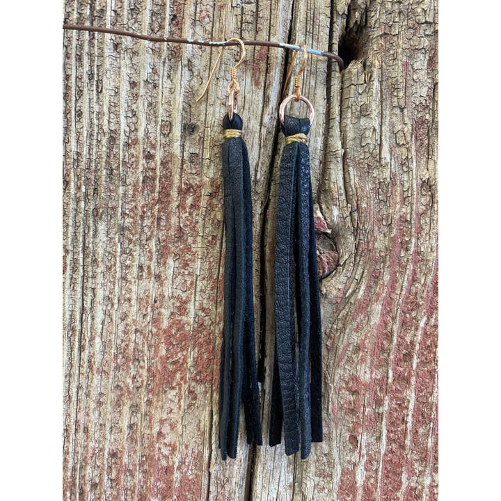 J.Forks Designs - Vendita all'ingrosso Orecchini con nappe - 14112 Orecchini in pelle con nappine3