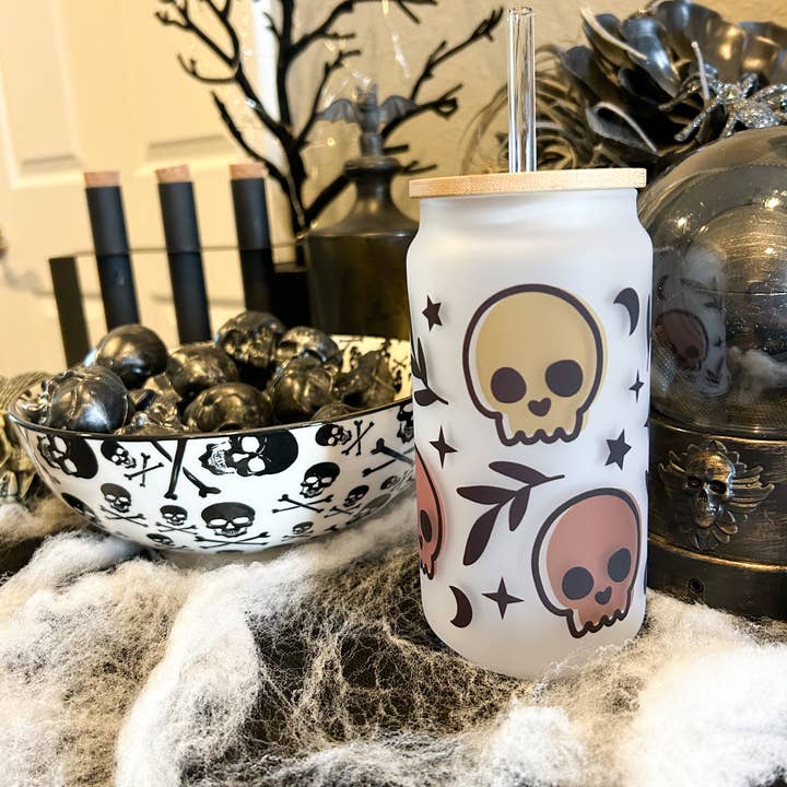 Skull Libbey Can Glass with lid and straw for wholesale by BB’s Shebang- Custom Gifts