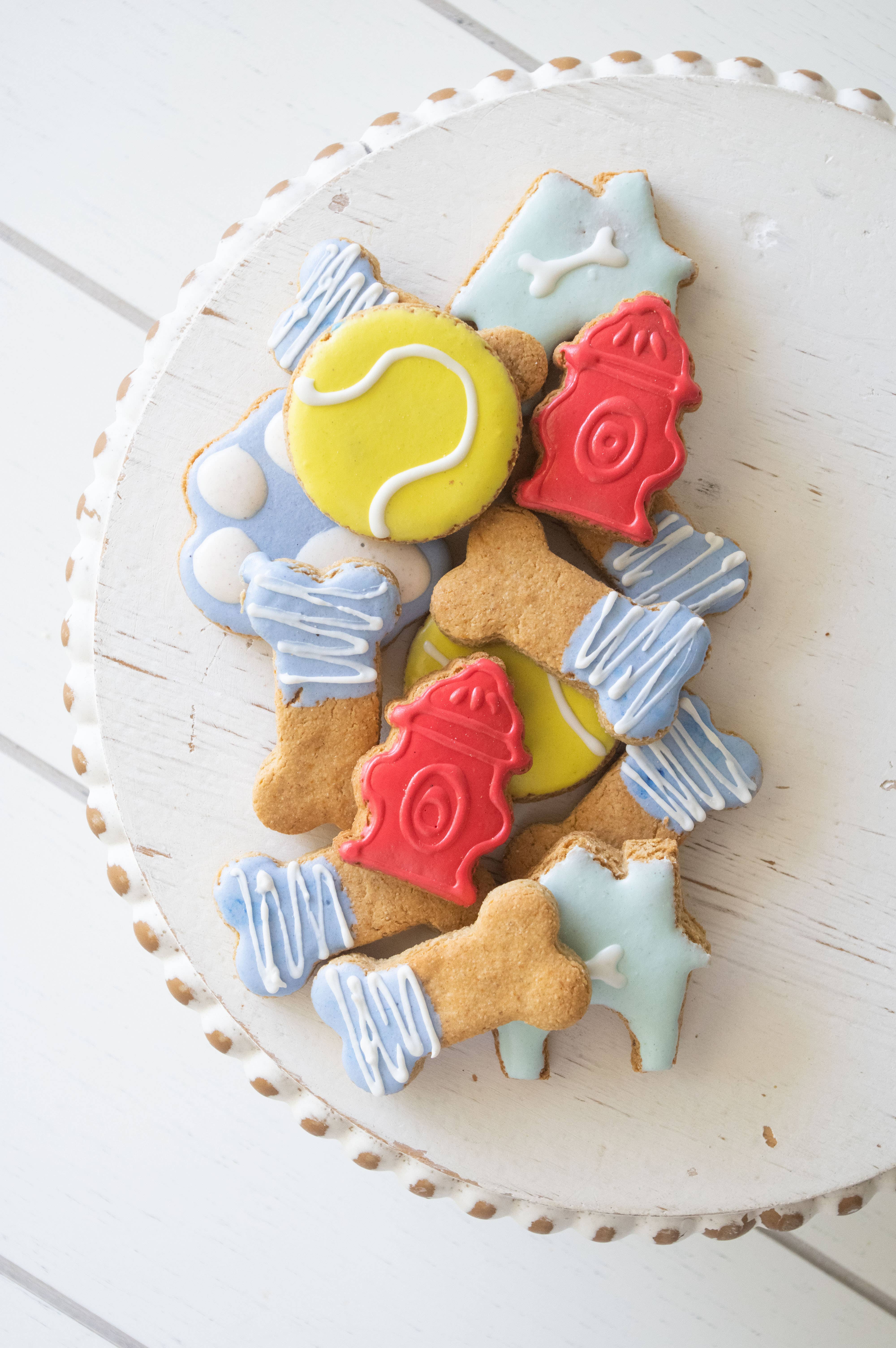 Barkley & Blue - Wholesale Pet Treats - Dog - Classic Woof Treat Mix - Biscuit Treats for Dogs3