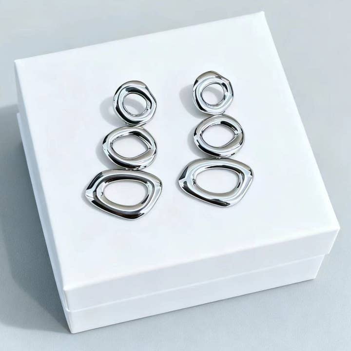 Ole - Wholesale Stud/Post Earrings - Irregular Openwork Steel Earrings E86781