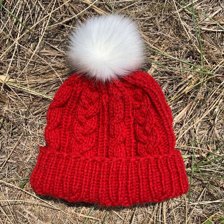 Nino Red Beanie and other Purchase Wholesale har pynt. Free Returns & Net 60 Terms on Faire trending on Faire.