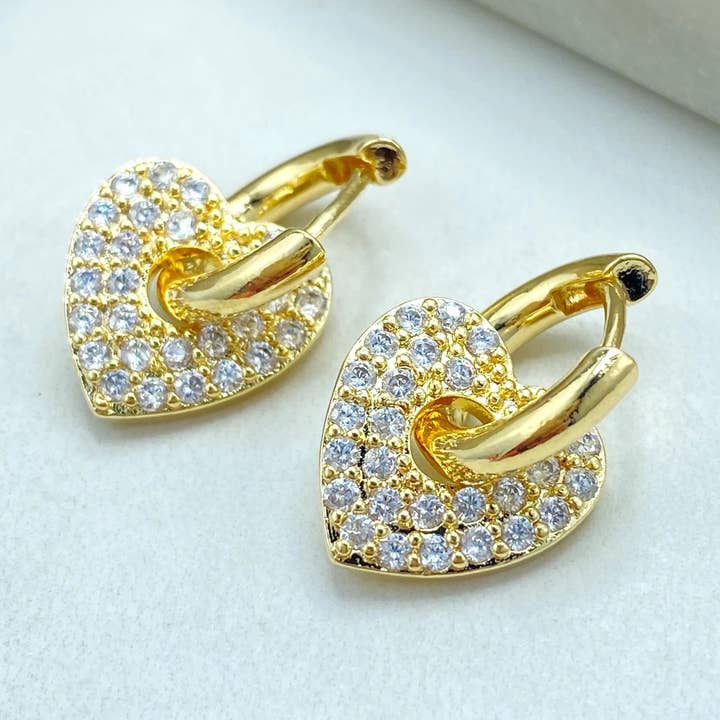 Hjärtformade huggie-örhängen i 18k guld, avtagbar CZ-hjärthänge, gnistrande guldringar, lätta örhängen för wholesale av Luxus Accessories