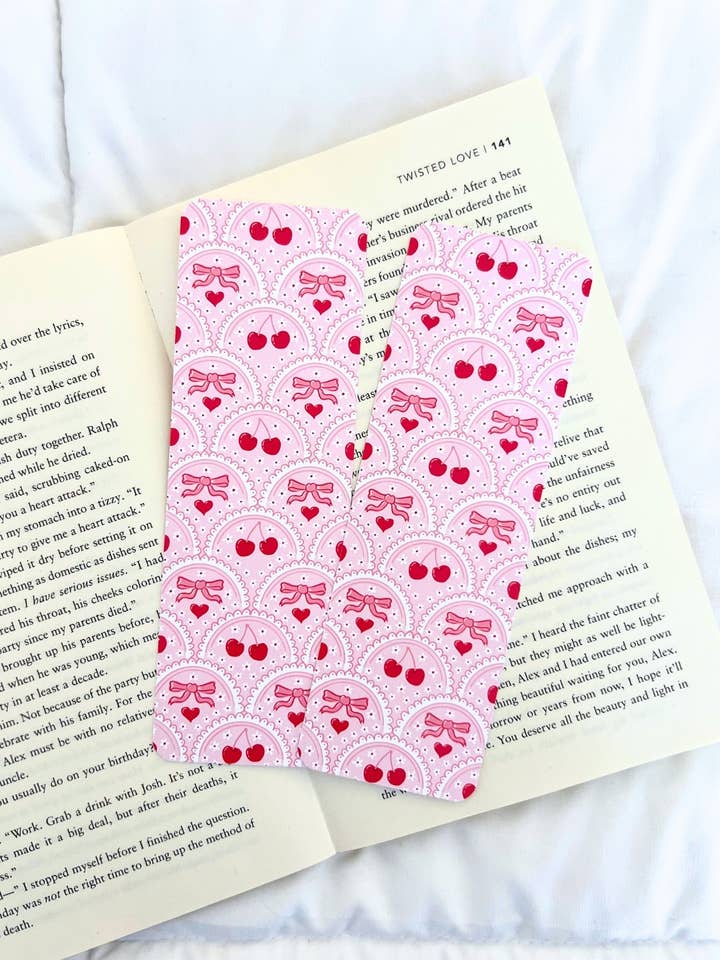 Cerises Coquette - Grand Format "2,3" x 7" Marque-page pour la vente par AK Stationery Boutique