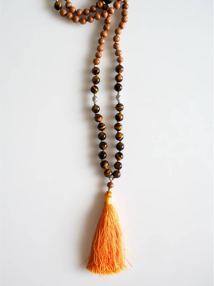 JAPA MALA EN ŒIL DE TIGRE ET SANTAL pour la vente par Calma Santa