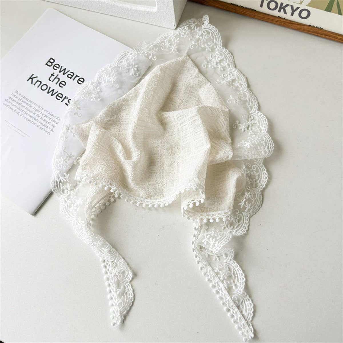 ACCITY - Wholesale Scarf - Women's - PASTORAL STYLE WHITE LACE TRIANGLE SCARF_CWAHA13750