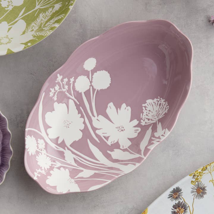 Bol ovale en cire de fleurs sauvages pour la vente par Certified International