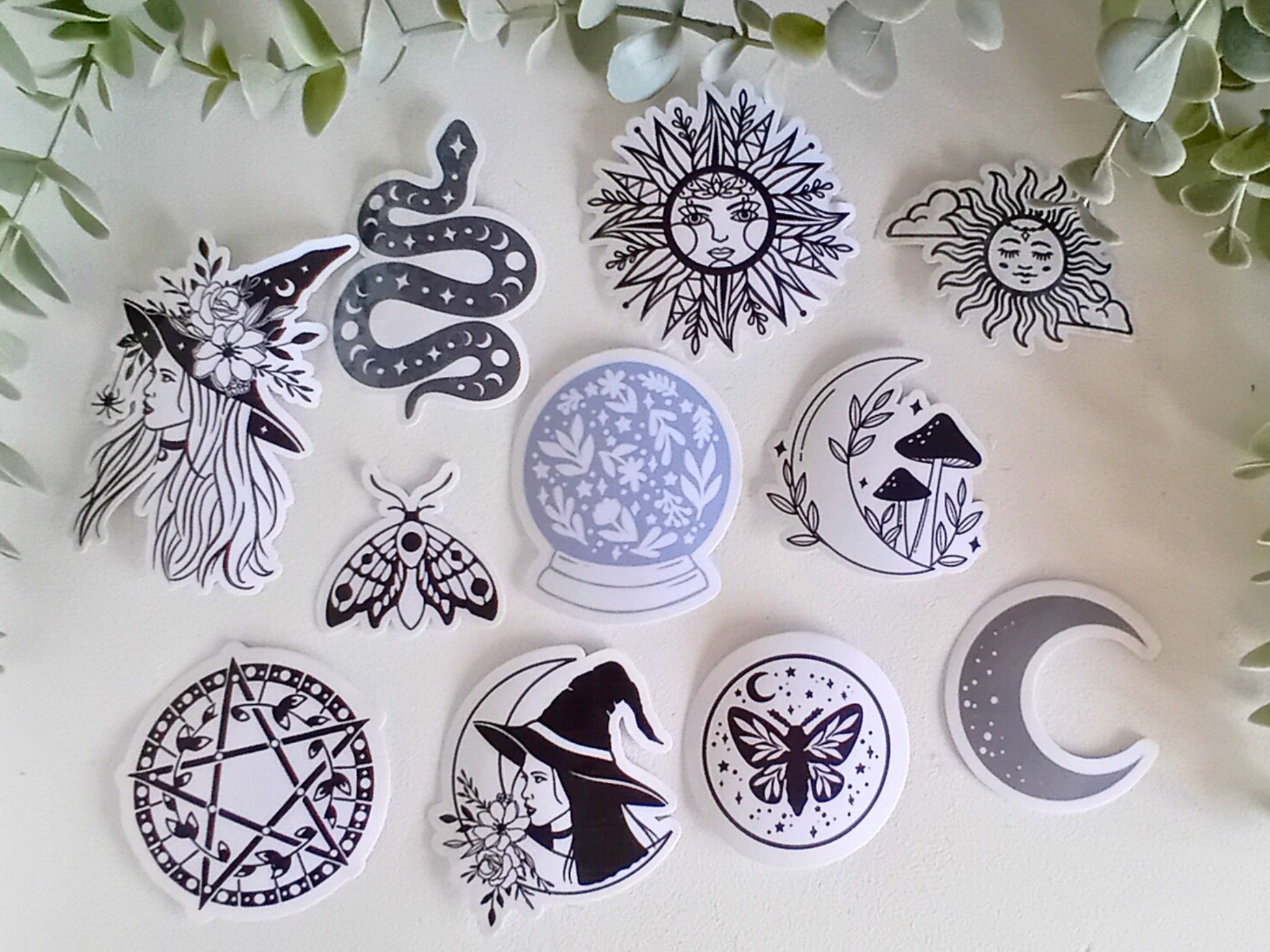 La baleine qui embosse - Wholesale Sticker - Waterproof Holographic Sticker2