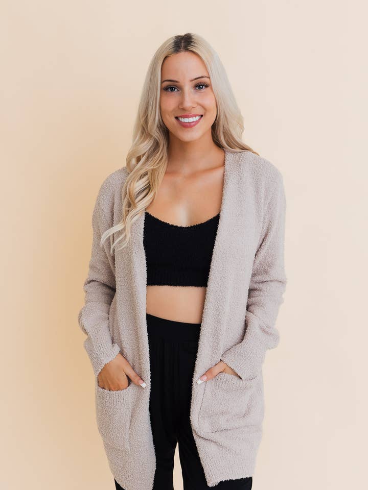 Leto Accessories - Wholesale Cardigan - Women's - Cozy Boucle Longline Cardigan w Pockets