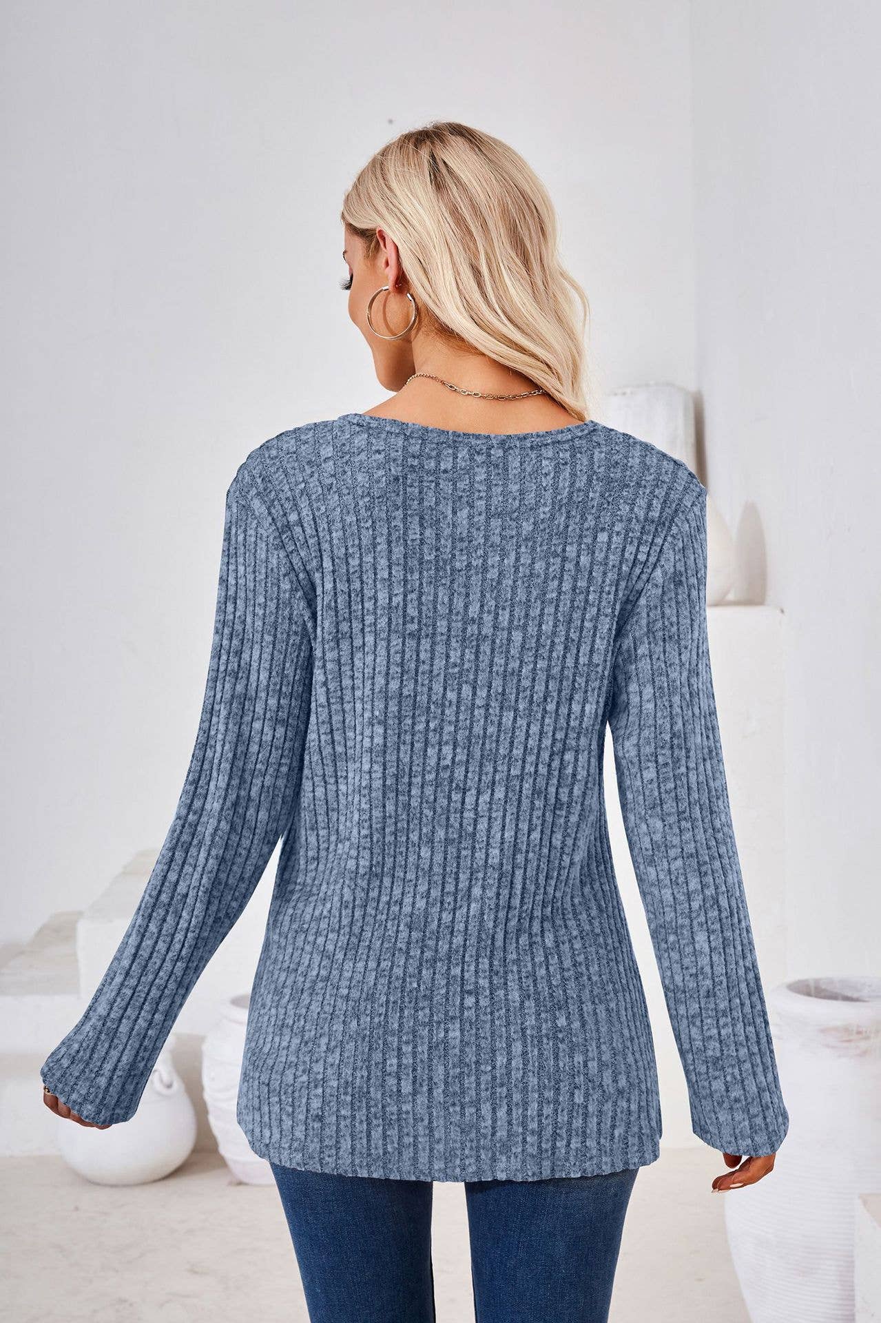 Lily Clothing - Vente Tunique – femme - T-SHIRT AMPLE À COL ROND ET BOUTONNÉ À MANCHES LONGUES5