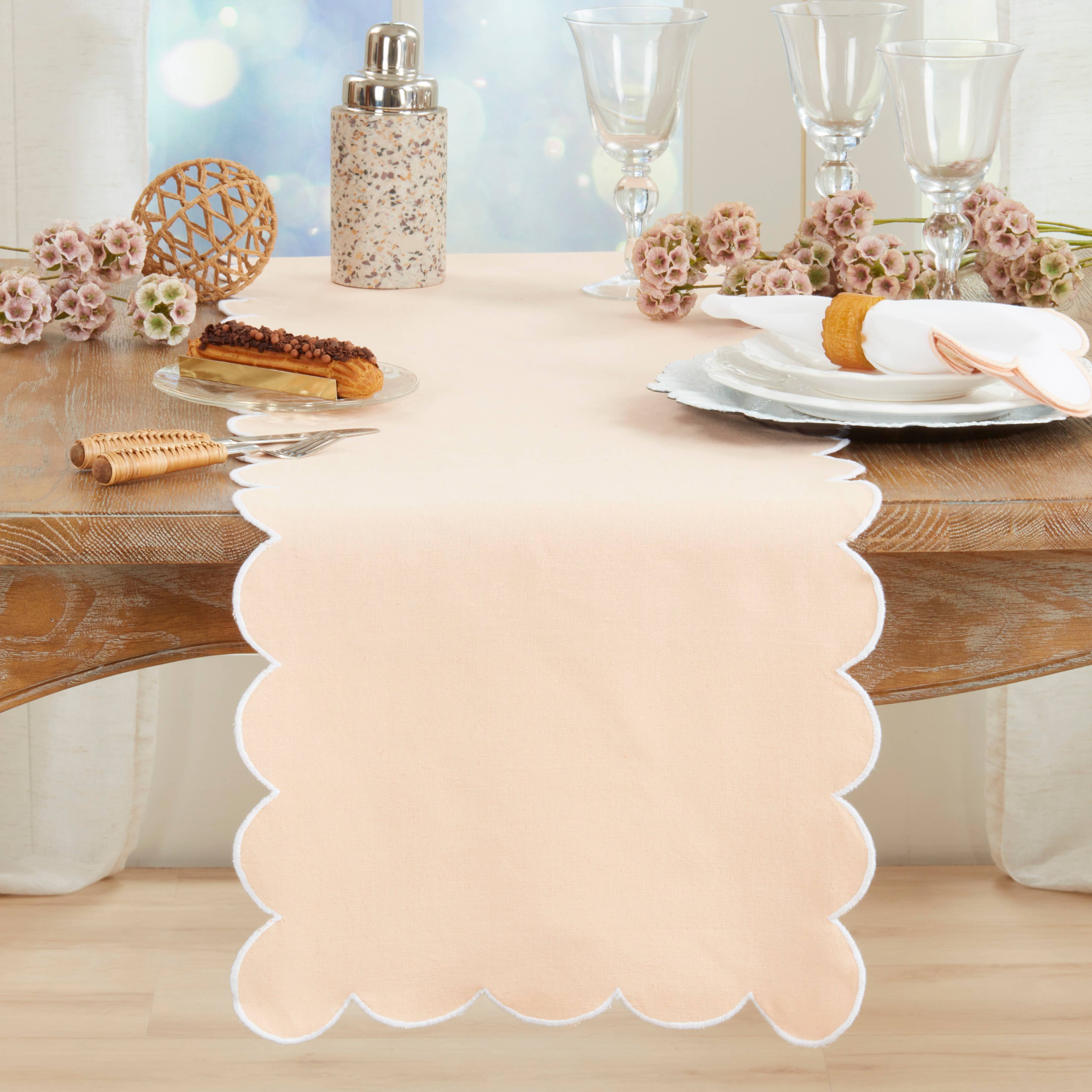 Saro Lifestyle - Wholesale Table Runner - Cotton Scalloped Table Runner12