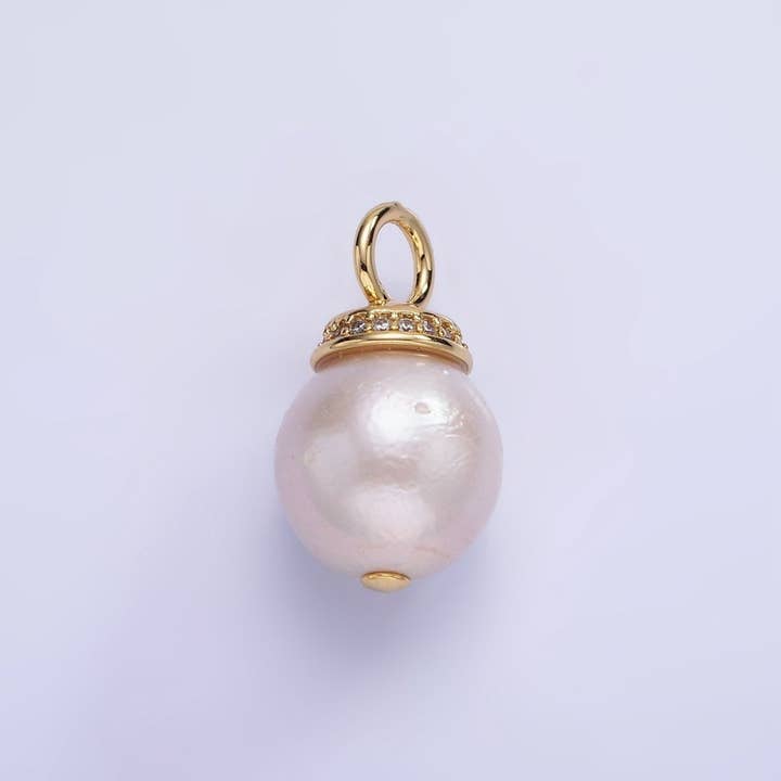 14K Guld Fylld 20mm Sötvattenspärla Mikro Putsad CZ Hänge i Guld & Silver | P1685 för wholesale av Aim Eternal