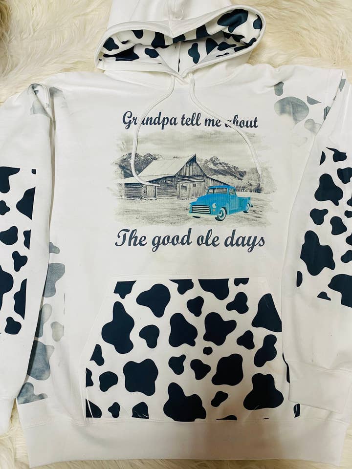 Sweat à capuche sublimé à imprimé vache Good Ole Days pour la vente par Neat Creations