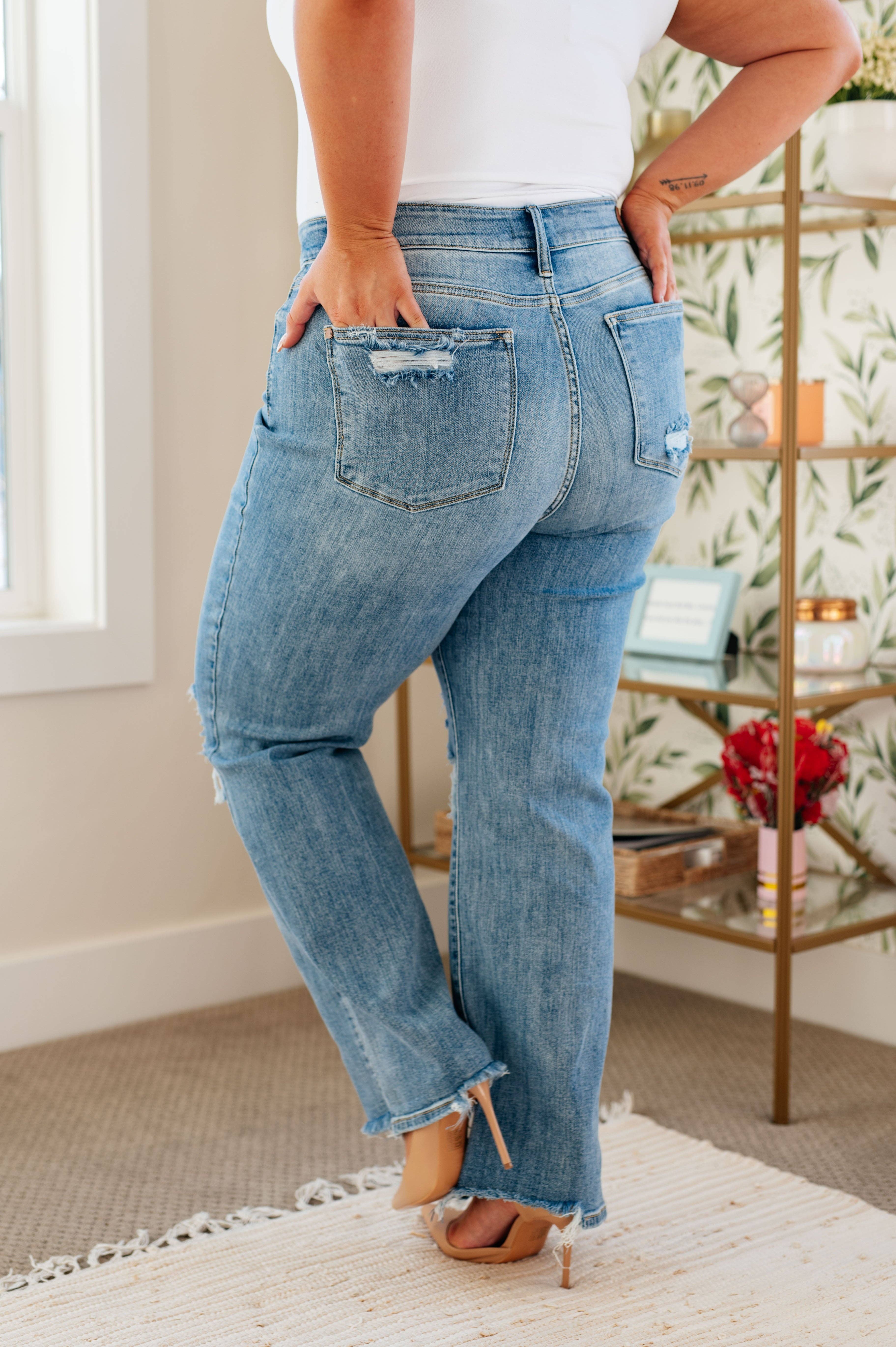 Avenue Wholesale - Wholesale Jeans - Women's - Judy Blue High Rise 90's Straight Jeans in Light Wash7