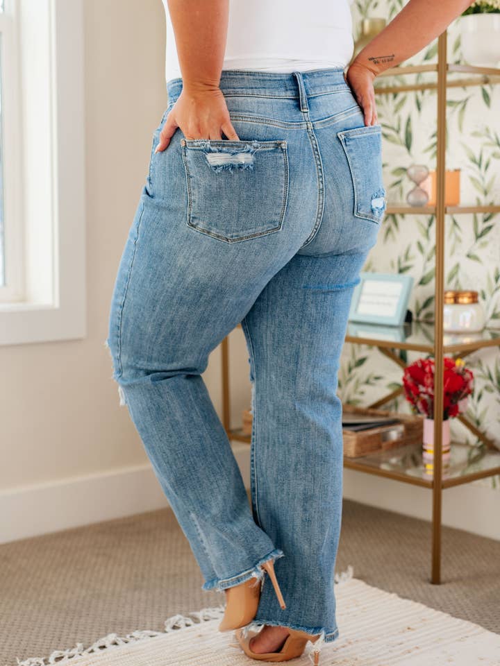 Avenue Wholesale - Wholesale Jeans - Women's - Judy Blue High Rise 90's Straight Jeans in Light Wash7