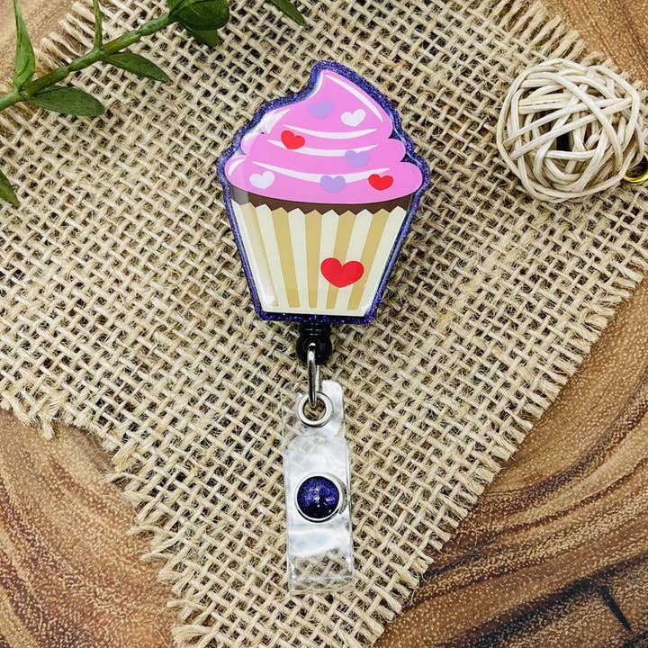 Valentin Cupcake Glitzer-Abzeichenrolle für den Großhandel von Velaris Wood and Vinyl