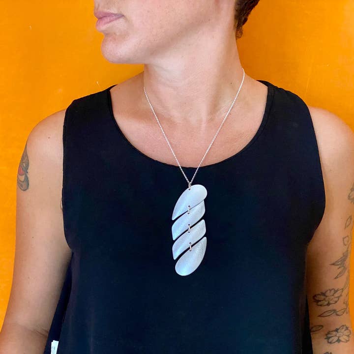 No War Factory s.r.l. - Venta al por mayor Collares con colgantes/abalorios - Collar de cuerda3