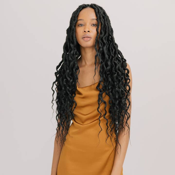 Long Boho Queen Locs in Naturel for wholesale by Boho Locs