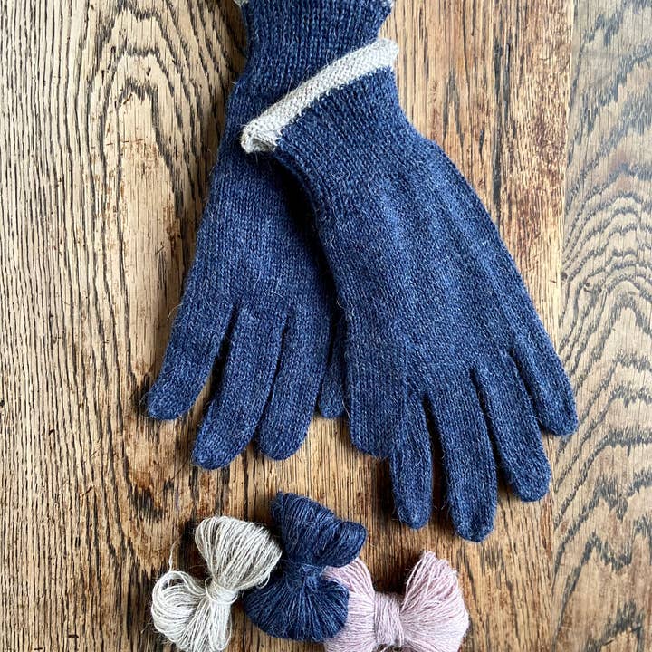 Samantha Holmes Alpaca Clothing and Gifts - Wholesale Gloves - Women's - Luxury Alpaca Gloves - new improved fit!9
