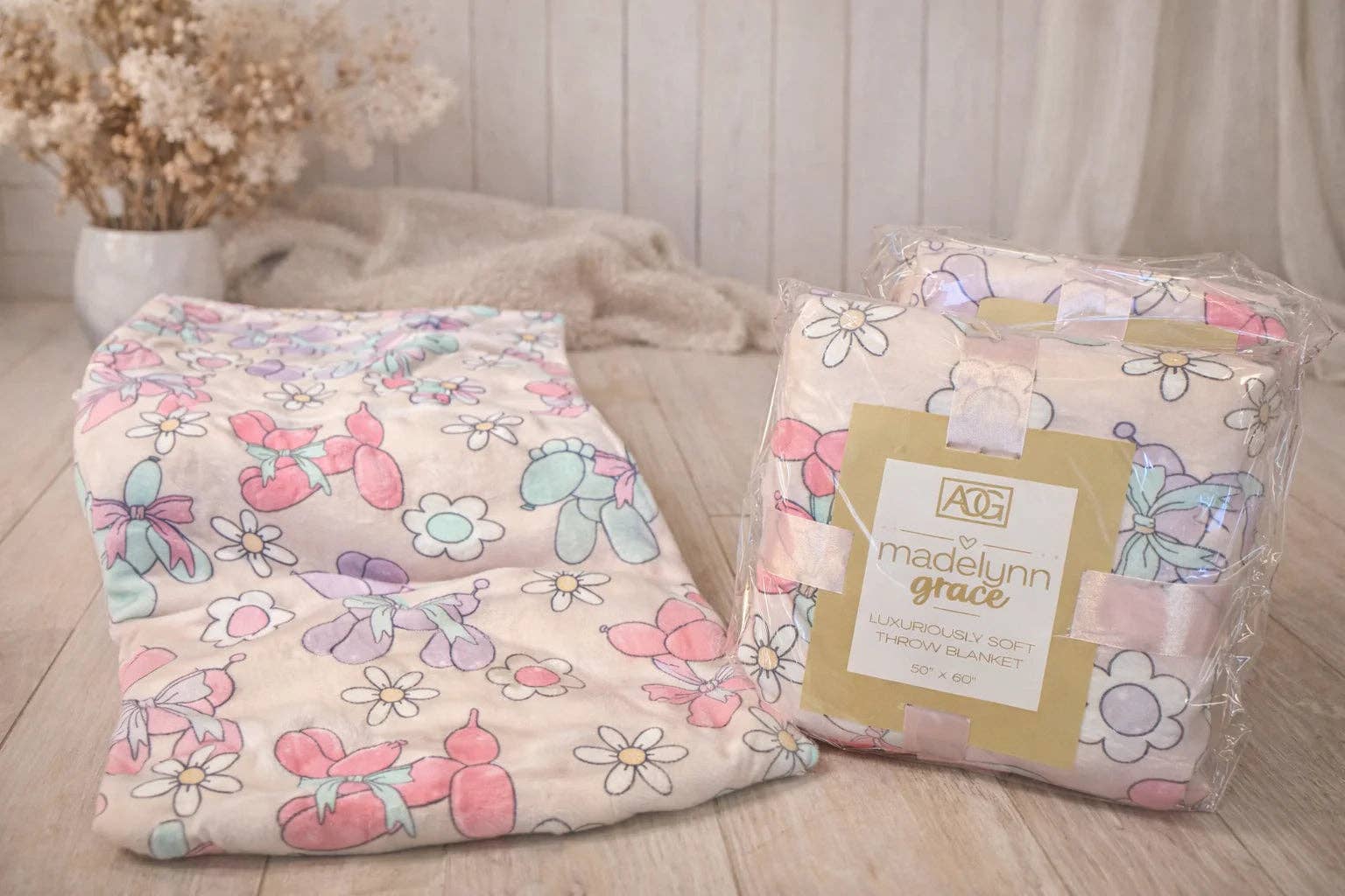 Ace of Grace - Wholesale Bedding Blanket - Kids & Baby - Madelynn Grace Luxe Fleece Blankets7