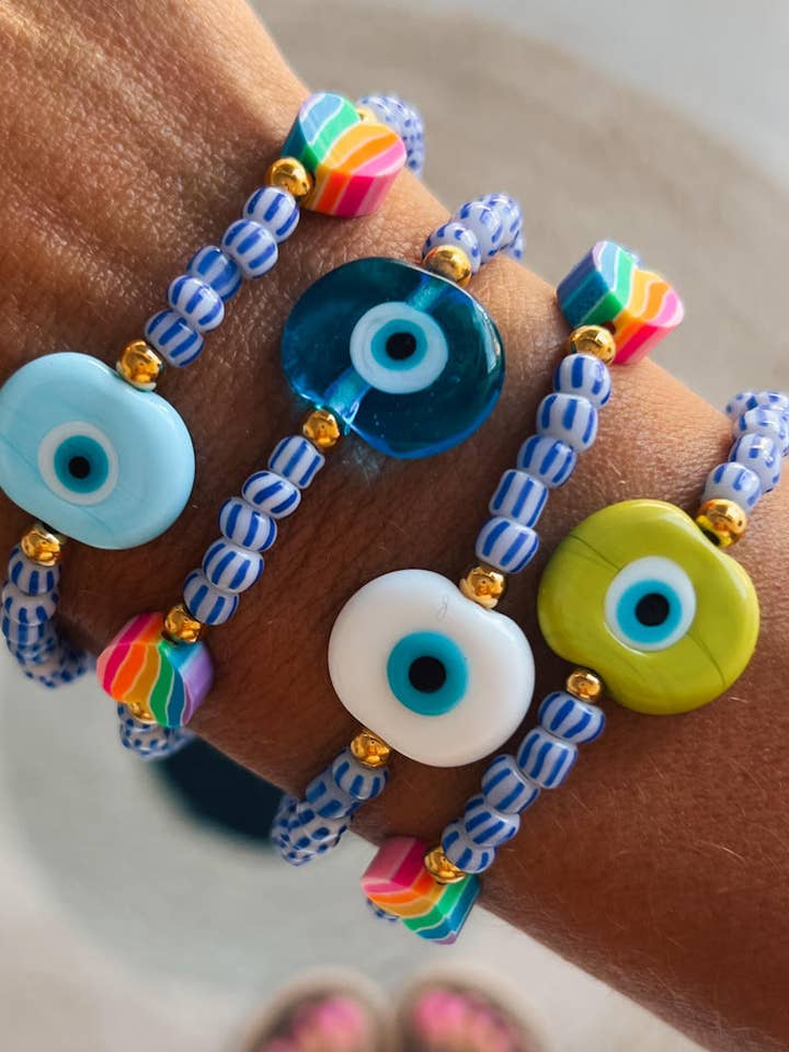 Braccialetti estivi per gli occhi con perline multicolori per la vendita all'ingrosso da parte di Goupi