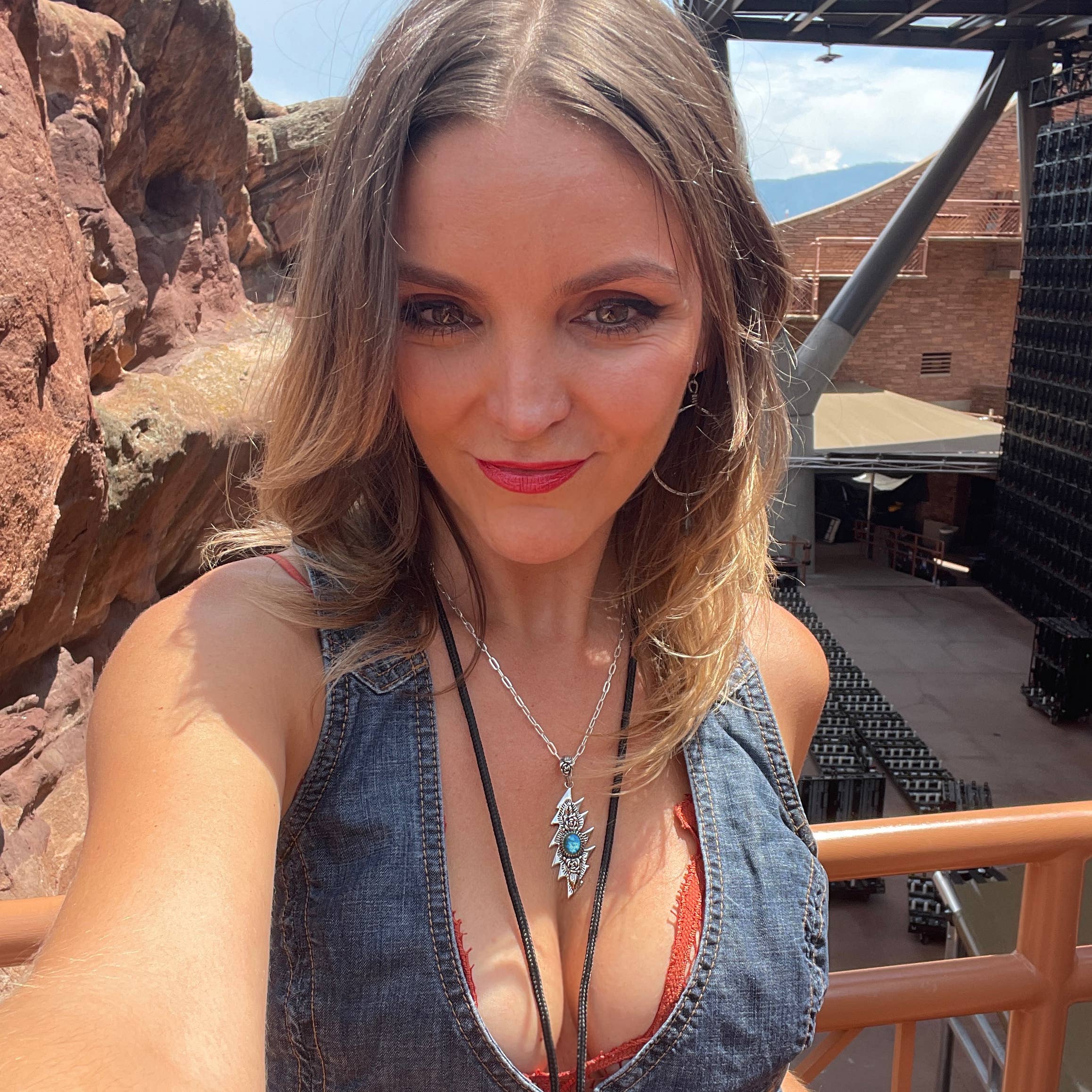 Hiouchi Jewels | Rose & Bolt Grateful Dead Jewelry - Vente Colliers à pendentif - Pendentif Lazy Lightning Bolt | Labradorite1