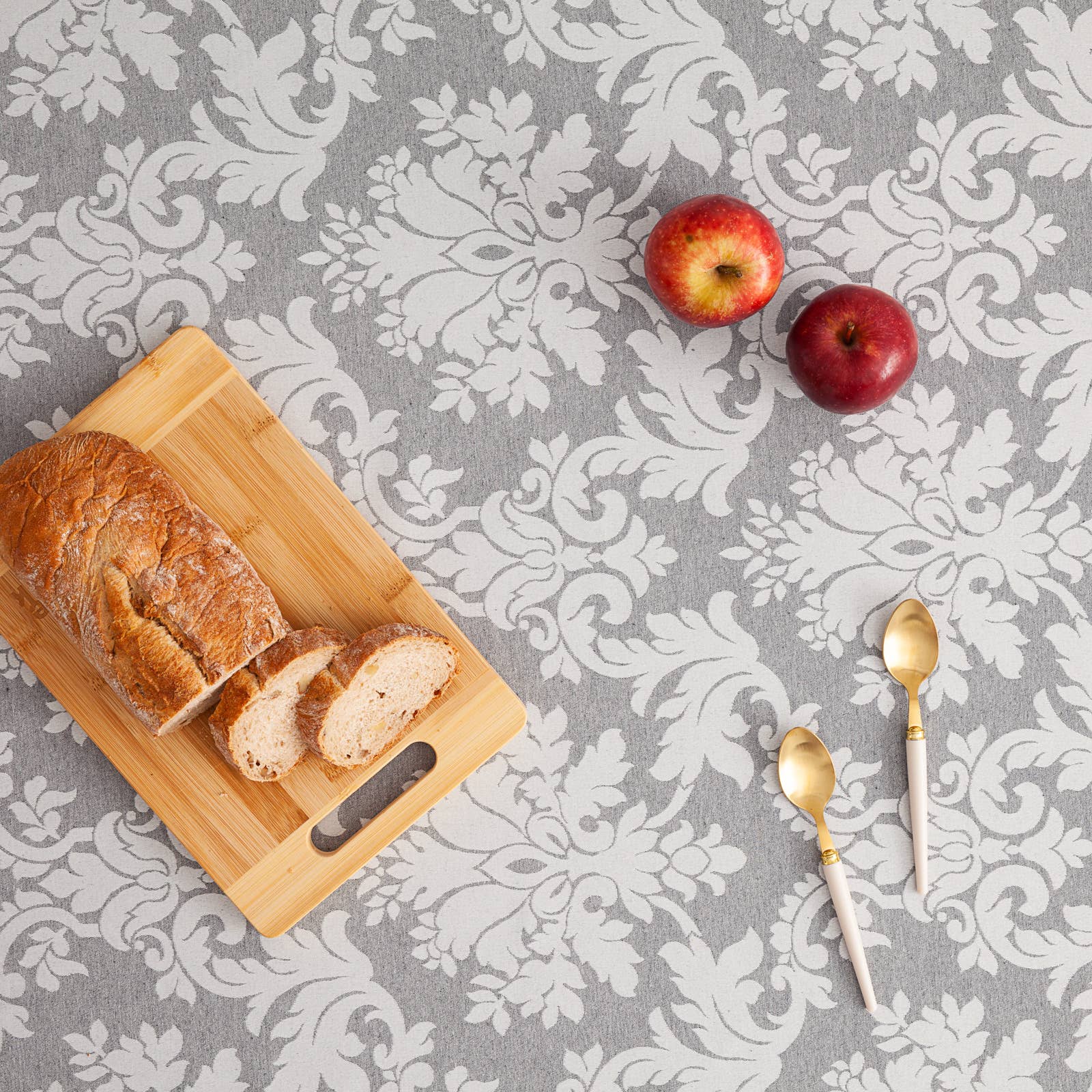 GAMUSI – wholesale Duk – Vattentät jacquardduk i bomull med blommönster från DAMA10