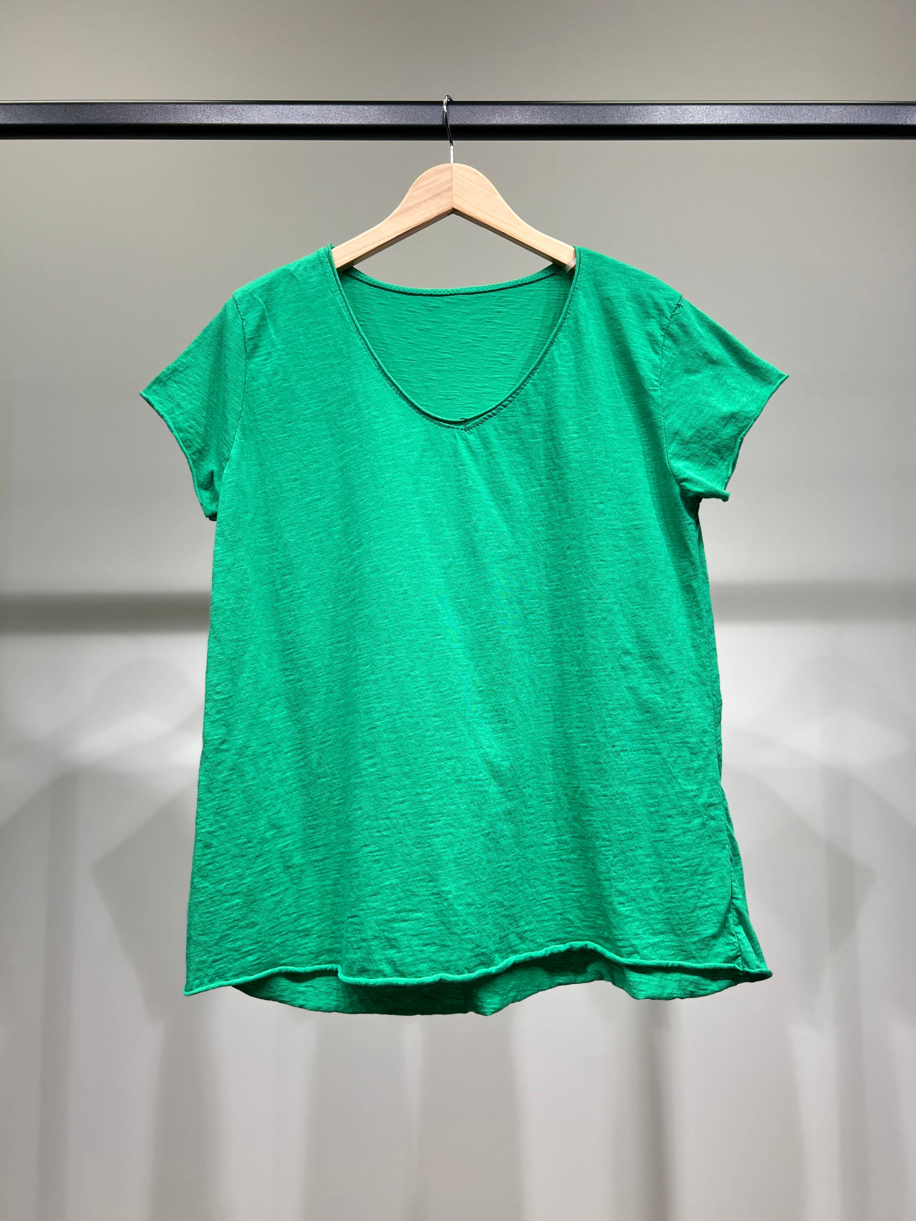 L'Emotion - Wholesale T-Shirt - Women's - Short Sleeve Round Neck T-Shirt 100% Cotton14