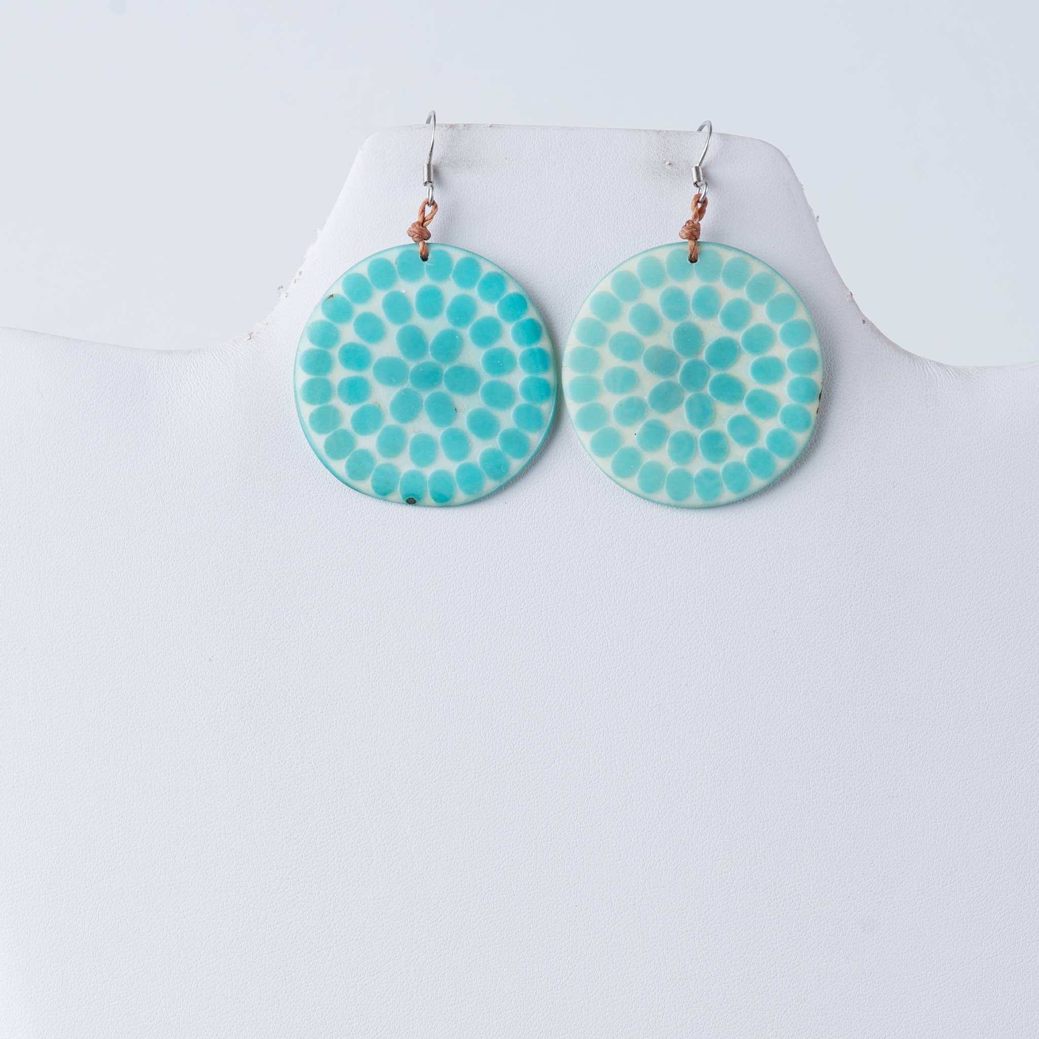 TaguArtsy - Vendita all'ingrosso Orecchini pendenti - Orecchini in Tagua Incisi a Punti12