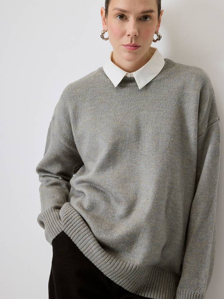 OVERSIZE STRIKTRØJE - AFSLAPPET HVERDAGSLAG for engroshandel hos Touché Privé