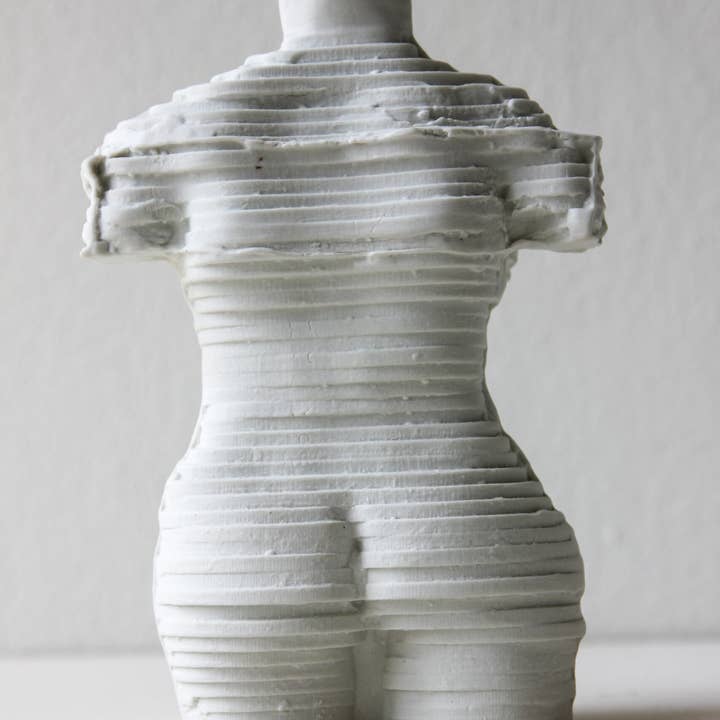 Porcelain Women for wholesale by De Olde Kruyk