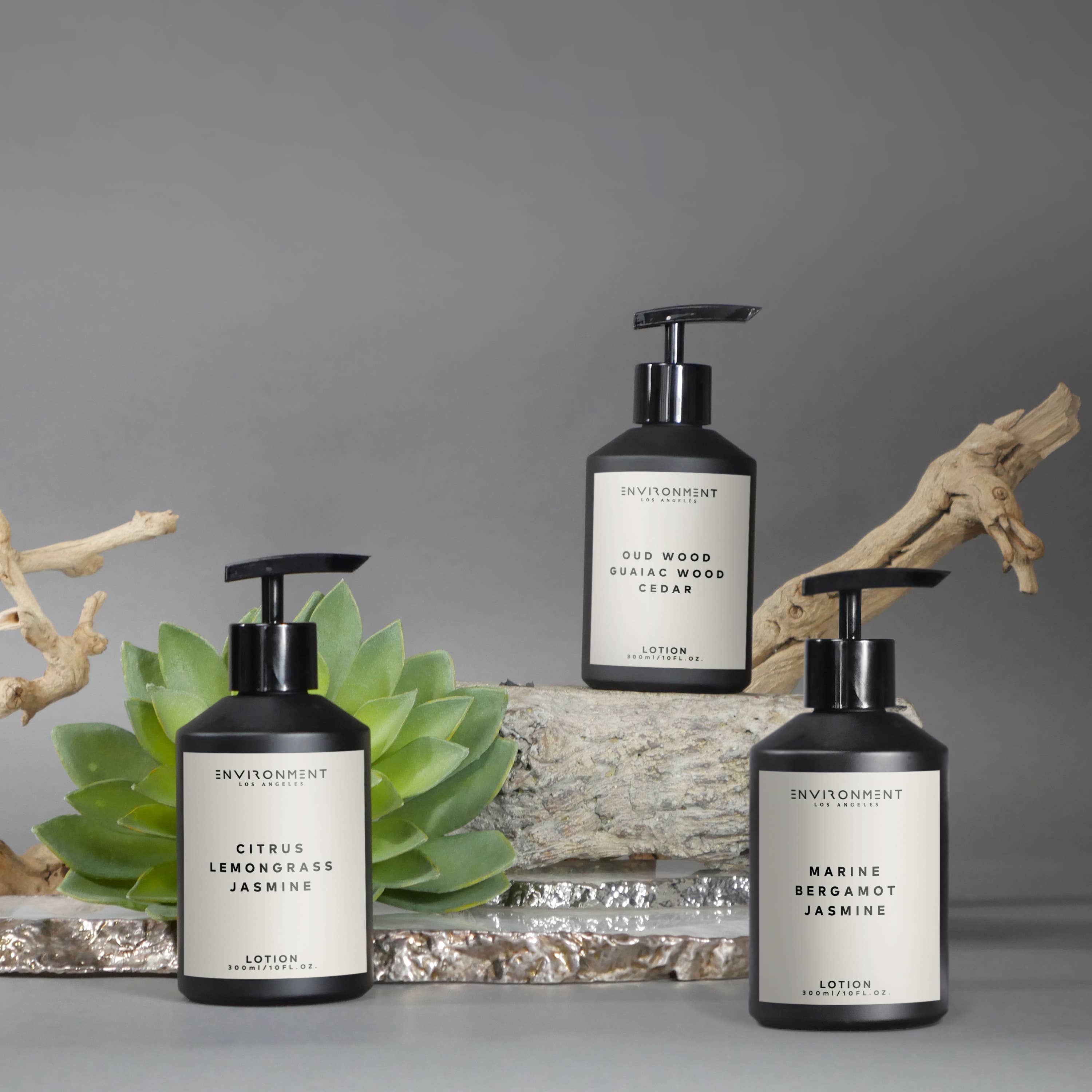 ENVIRONMENT - Vendita all'ingrosso Lozioni per mani e corpo - Ispirata alla lozione Westin Hotel® al tè bianco | Cedro | Aloe Ve9