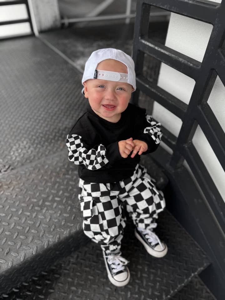 Smiley Daze - Wholesale Pants - Kids - SD CHECKERED • CARGO SWEATPANTS 2.01