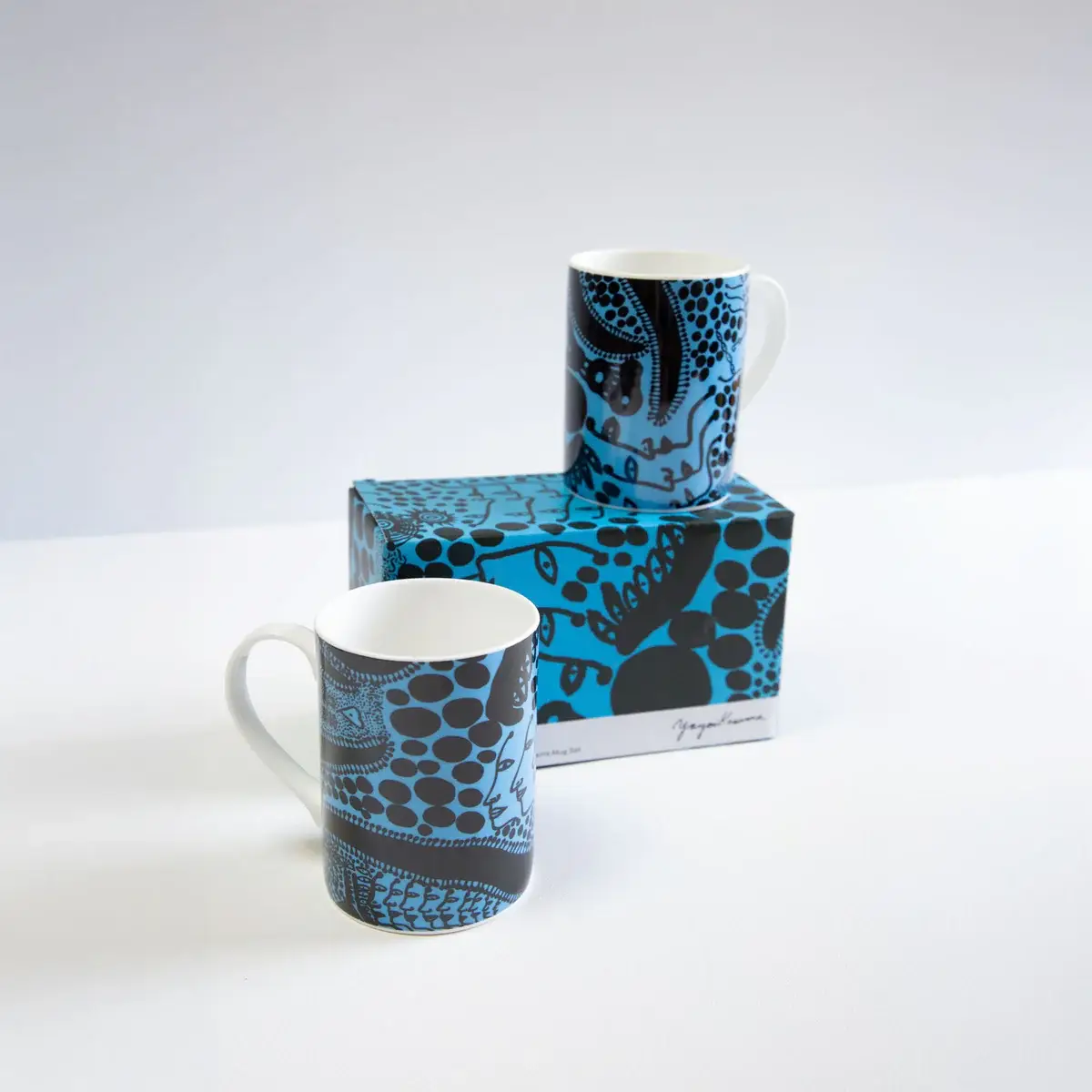 Third Drawer Down USA - Vente Tasse à café - Ensemble de mugs « Chat de fin de soirée est rempli de rêves » X Yayoi Kusama1