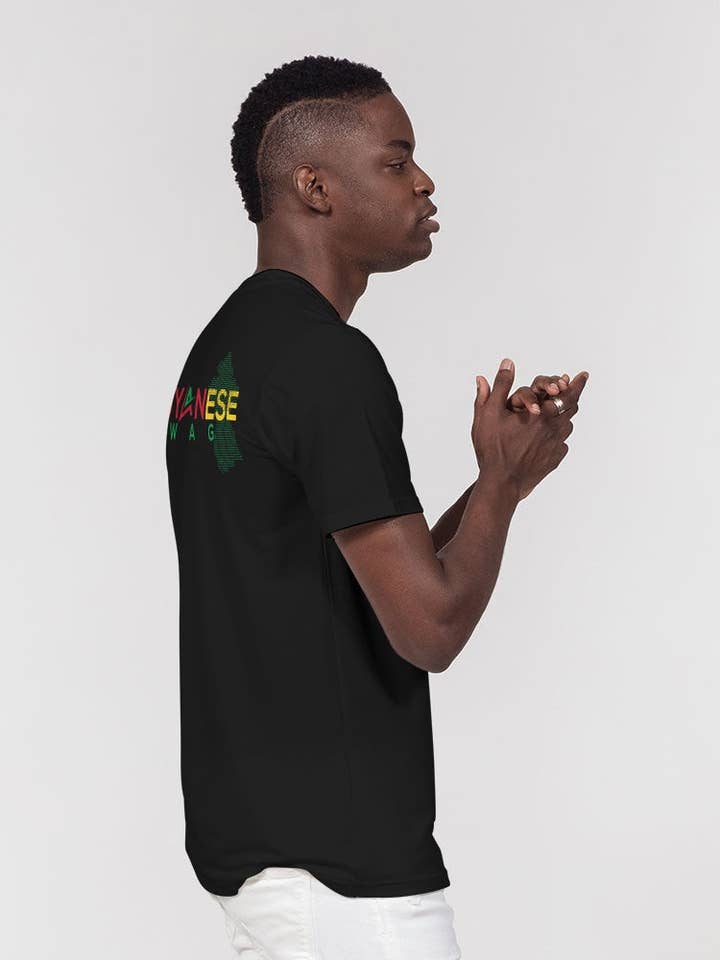 Noir T-shirt noir à poche pour homme avec logo de la carte de la Guyane en vente sur Faire