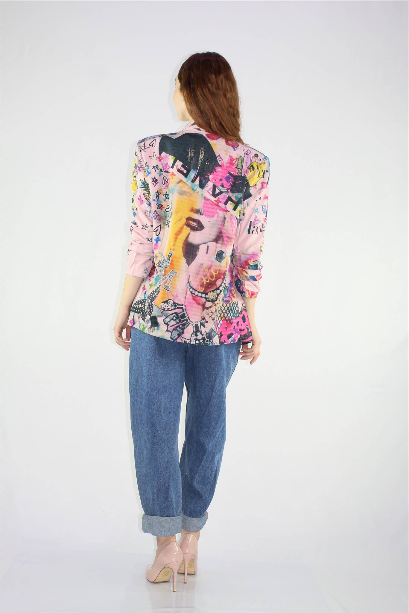 apiedinudinelparco - Vendita all'ingrosso Giacca - Donna - GIACCA BLAZER DONNA MANICHE ARRICCIATE FANTASIA STREET ART 5