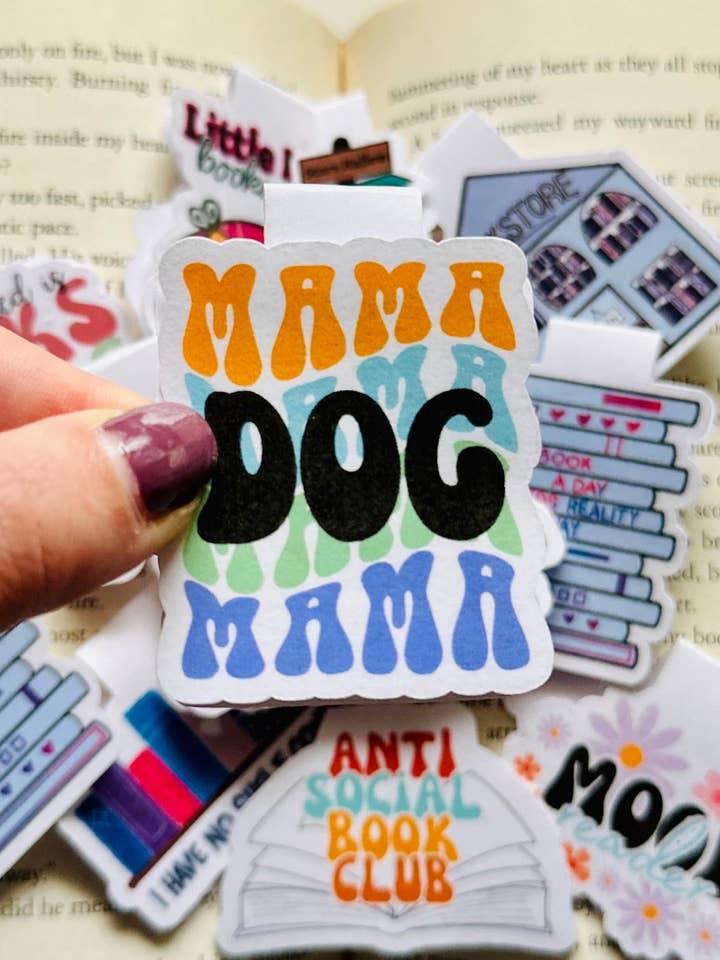 Marque-page magnétique rétro Dog Mama, Dog Mom, Animal Lover pour la vente par The Bookish Craft House