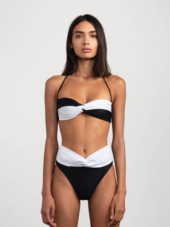 Conjunto de biquíni Bandeau Tie-Up Lulu Preto e Branco por atacado de Flavia Valentini